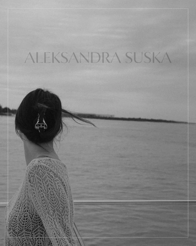 Ubrania, które zapewnią wygodę, ponadczasowość i odrobinę nonszalancji.  Już wkrótce.  aleksandrasuska.pl  #aleksandrasuska
#womenswear
#sustainablefashion
#sztukakobiecegoubioru
#new
#soon