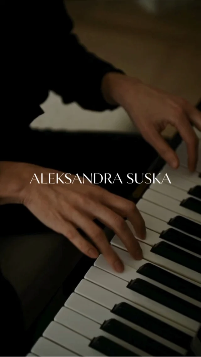 Wejdź razem z nami w Nowy Rok odważnym krokiem, wiedząc czego pragniesz i jak to zrealizować.
Zawsze w zgodzie ze sobą.  #aleksandrasuska
#polskamarka